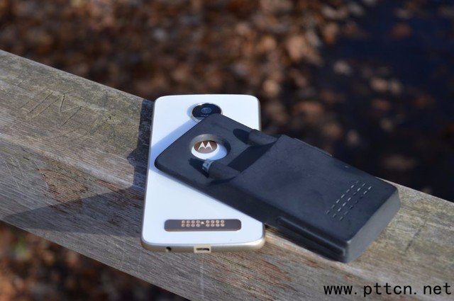 Moto Z̫�^���� �֙C�ַ��׃���܌��v�C